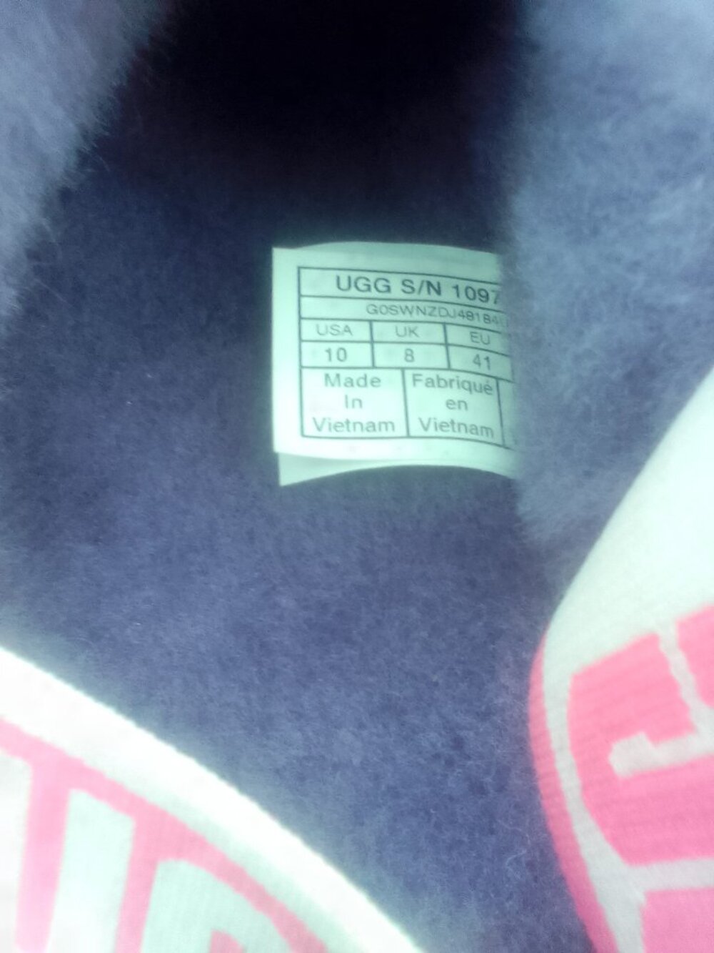Uggs Slides - Picture 3 of 4